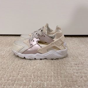Toddler Nike Huarache Shoes Size 6C